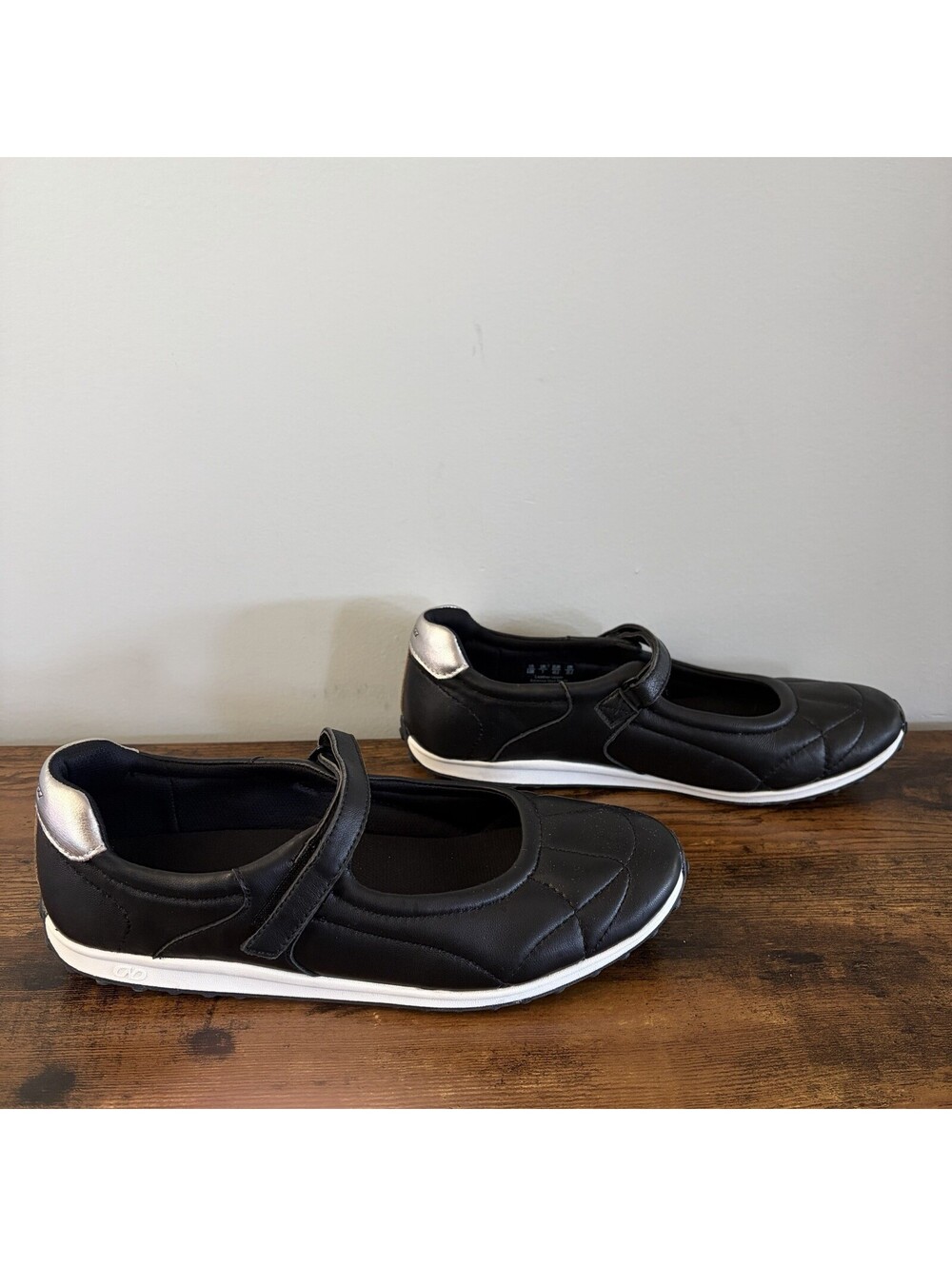 Naturalizer Sport Women’s 9.5W Mary Jane Sneakers Black Leather Comfort Shoes